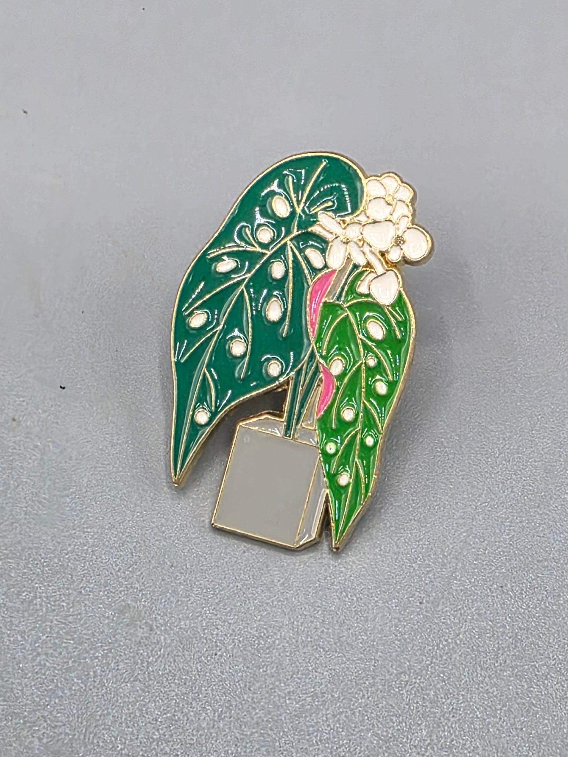 Begonia Pin